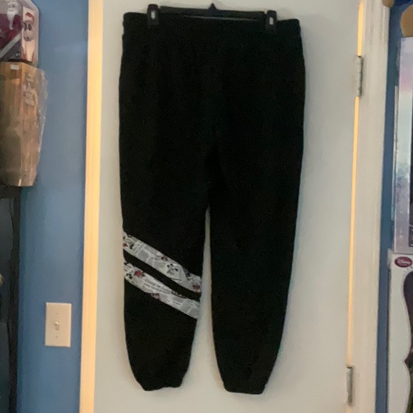 Disney World Mickey and Minnie Sweatpants - Picture 5 of 7
